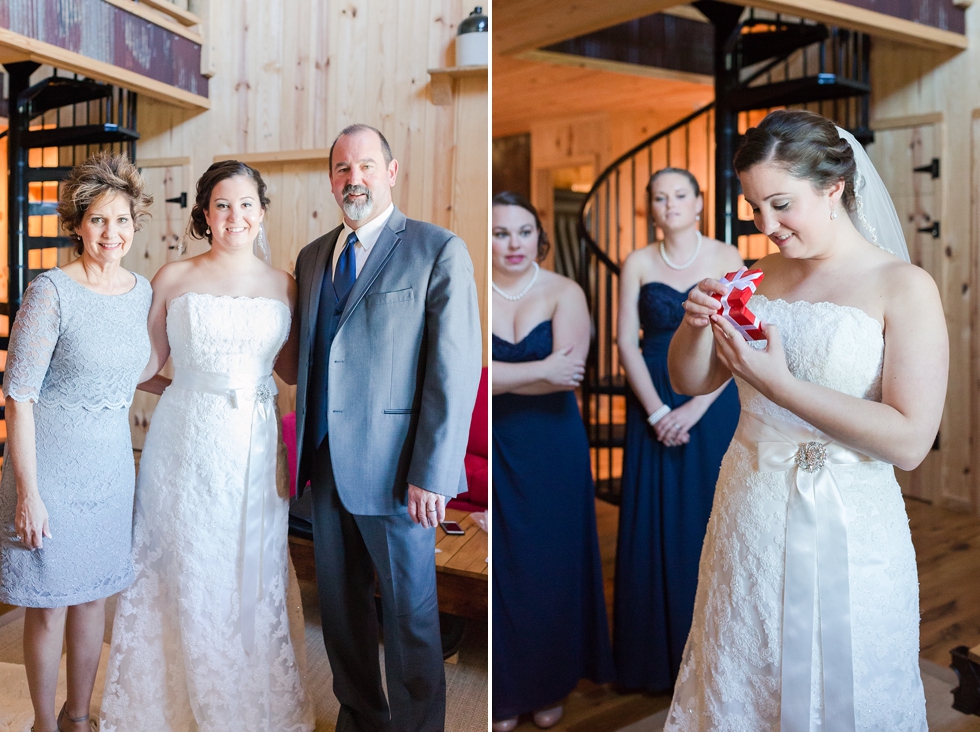 Fall wedding getting ready at The Barn at Woodlake Meadow, NC by Traci Huffman Photography_0012