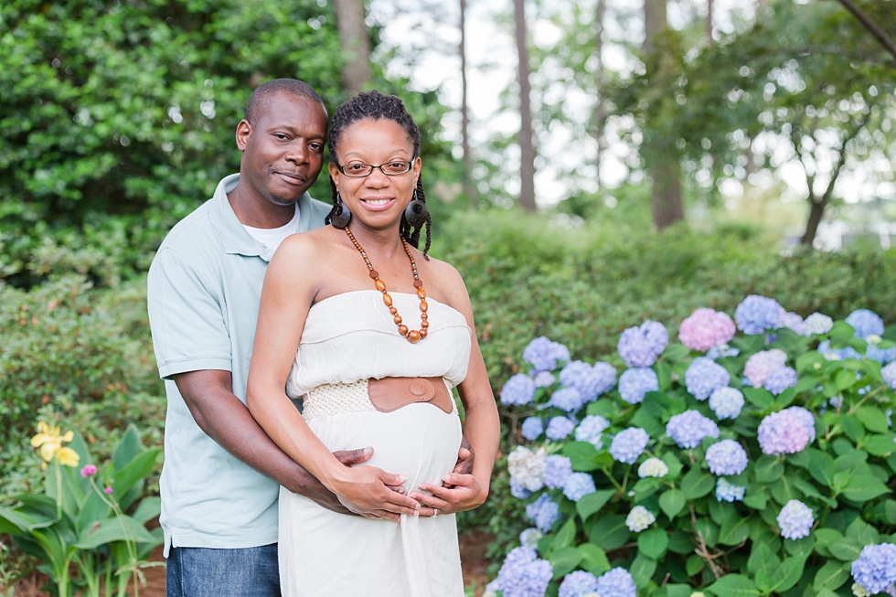 maternity pictures at WRAL Azalea Gardens in Raleigh, NC by Traci Huffman Photography_0003.jpg