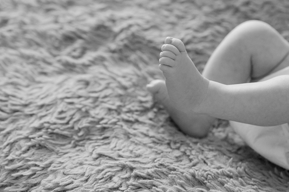 lifestyle newborn photos taken in Raleigh, NC by Traci Huffman Photography_0051.jpg