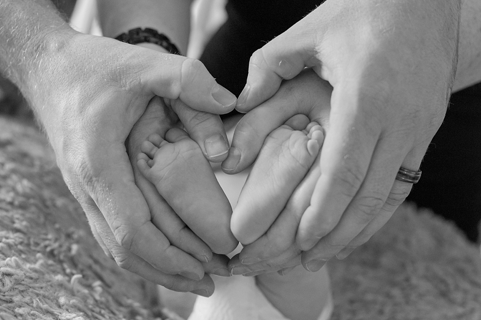 lifestyle newborn photos taken in Raleigh, NC by Traci Huffman Photography_0057.jpg