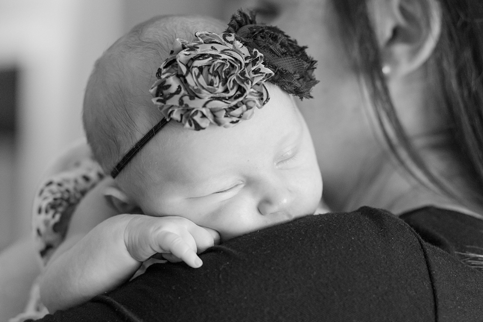 lifestyle newborn photos taken in Raleigh, NC by Traci Huffman Photography_0059.jpg
