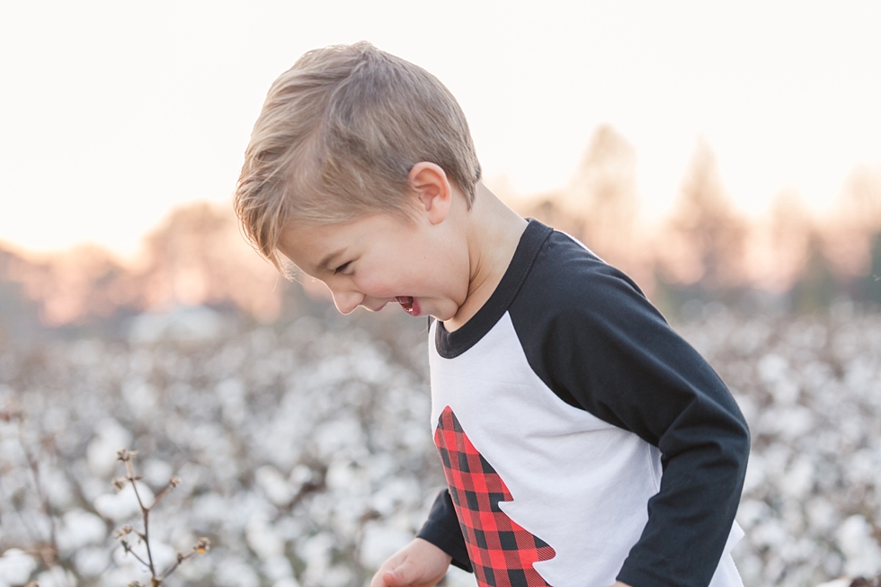 Family photos in Cotton Field in Holly Springs, NC by Family Photographer - Traci Huffman Photography - Worthington 00005.JPG