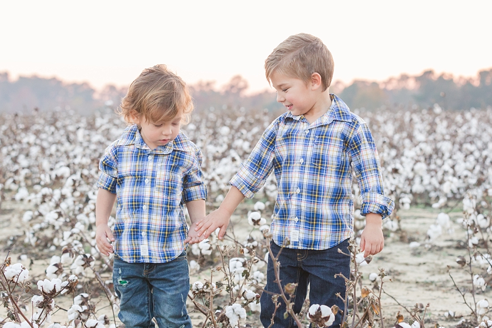 Family photos in Cotton Field in Holly Springs, NC by Family Photographer - Traci Huffman Photography - Worthington 00006.JPG