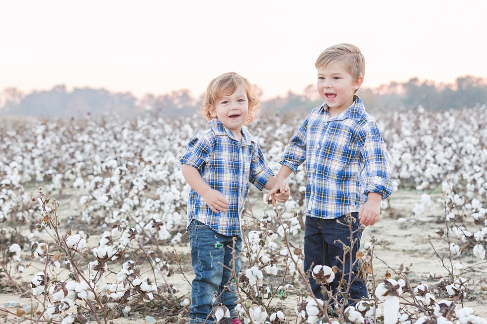 Family photos in Cotton Field in Holly Springs, NC by Family Photographer - Traci Huffman Photography - Worthington 00010.JPG