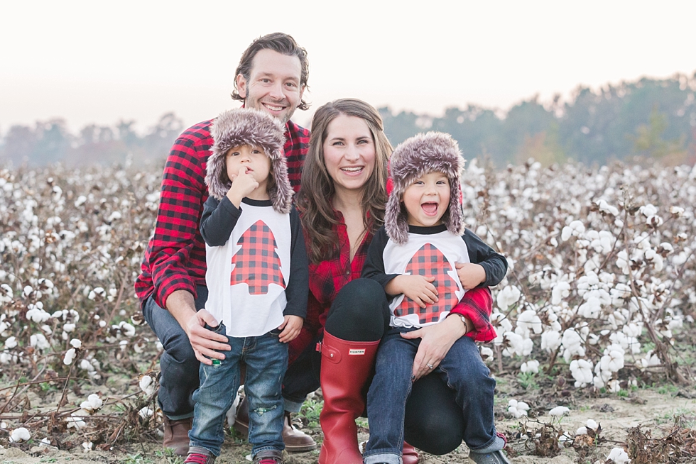 Family photos in Cotton Field in Holly Springs, NC by Family Photographer - Traci Huffman Photography - Worthington 00011.JPG