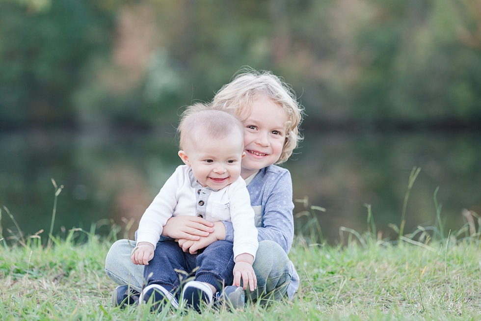 Family photos taken in Apex NC by family photographer - Traci Huffman Photography - Sturdevant_0024.jpg