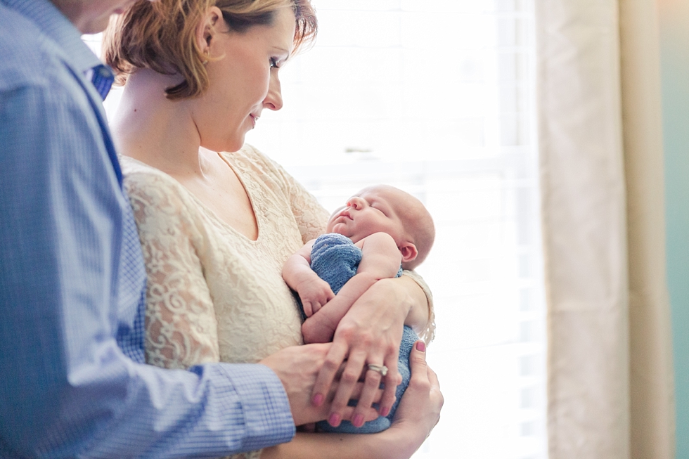 Neborn photos by newborn photographer - Traci Huffman Photography - Luke_0003.jpg