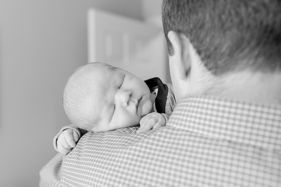 Neborn photos by newborn photographer - Traci Huffman Photography - Luke_0007.jpg