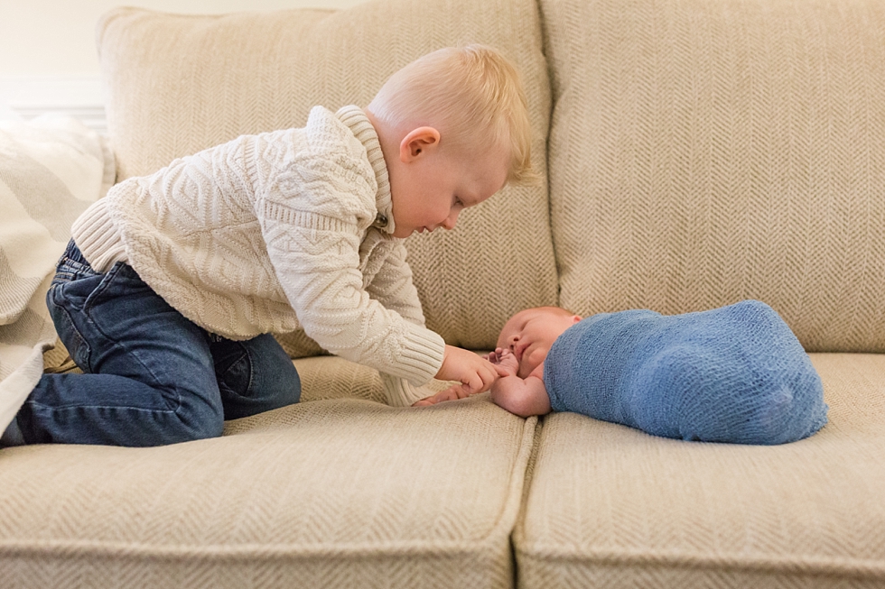 Neborn photos by newborn photographer - Traci Huffman Photography - Luke_0008.jpg