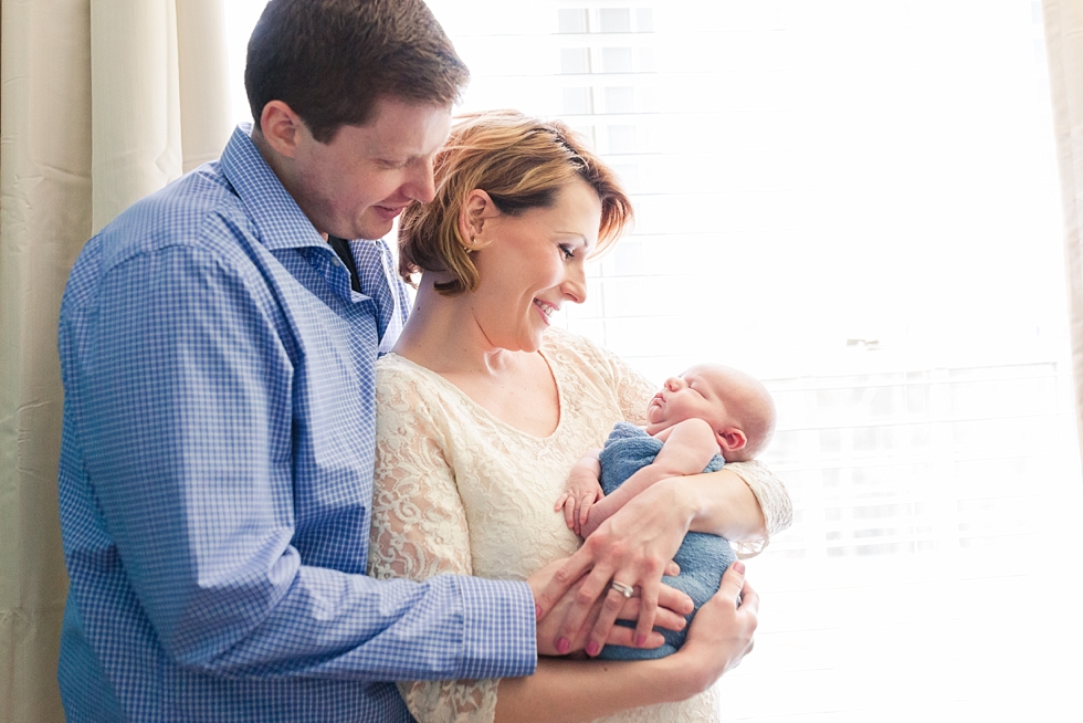 Neborn photos by newborn photographer - Traci Huffman Photography - Luke_0031.jpg