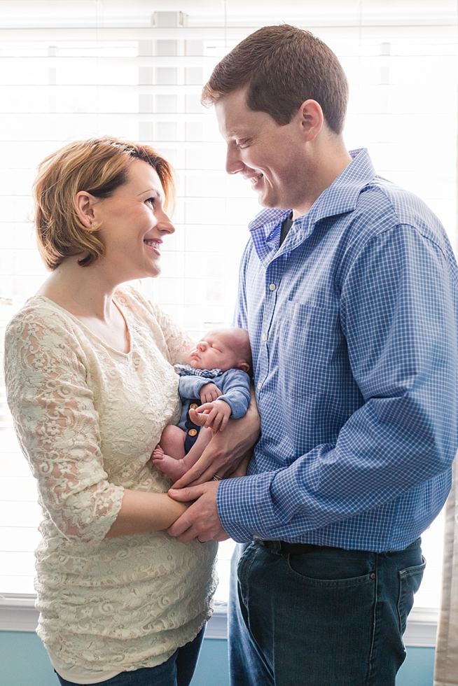 Neborn photos by newborn photographer - Traci Huffman Photography - Luke_0032.jpg