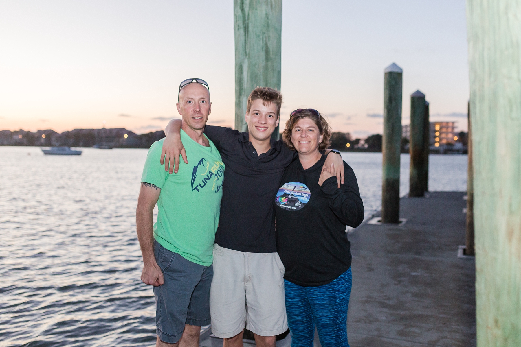 senior photos on Folly Beach, SC by senior portrait photographer - Traci Huffman Photography - Logan and Alexis