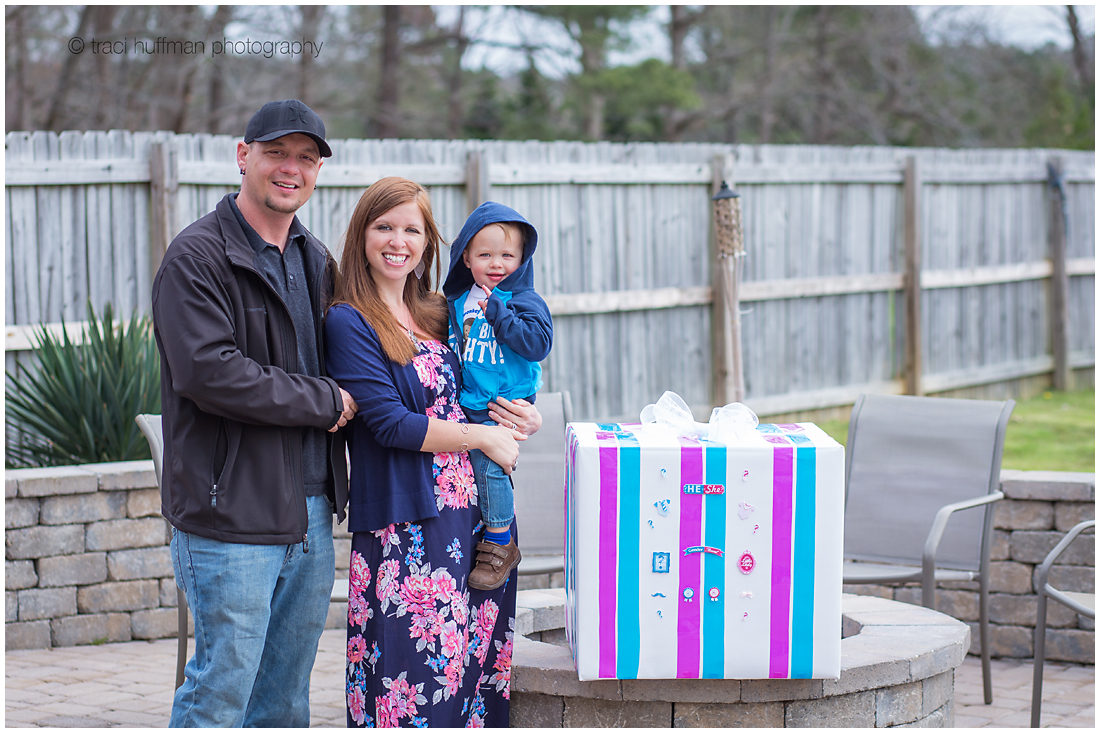 Gender reveal photographer in Raleigh NC Harward