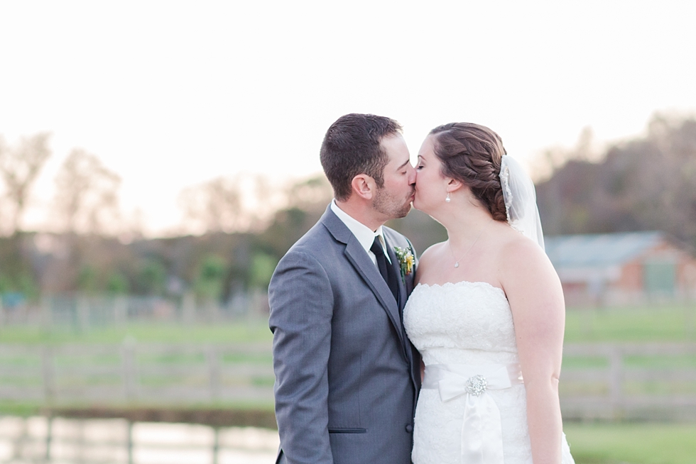 Fall wedding at The Barn at Woodlake Meadow, NC by Traci Huffman Photography_0001