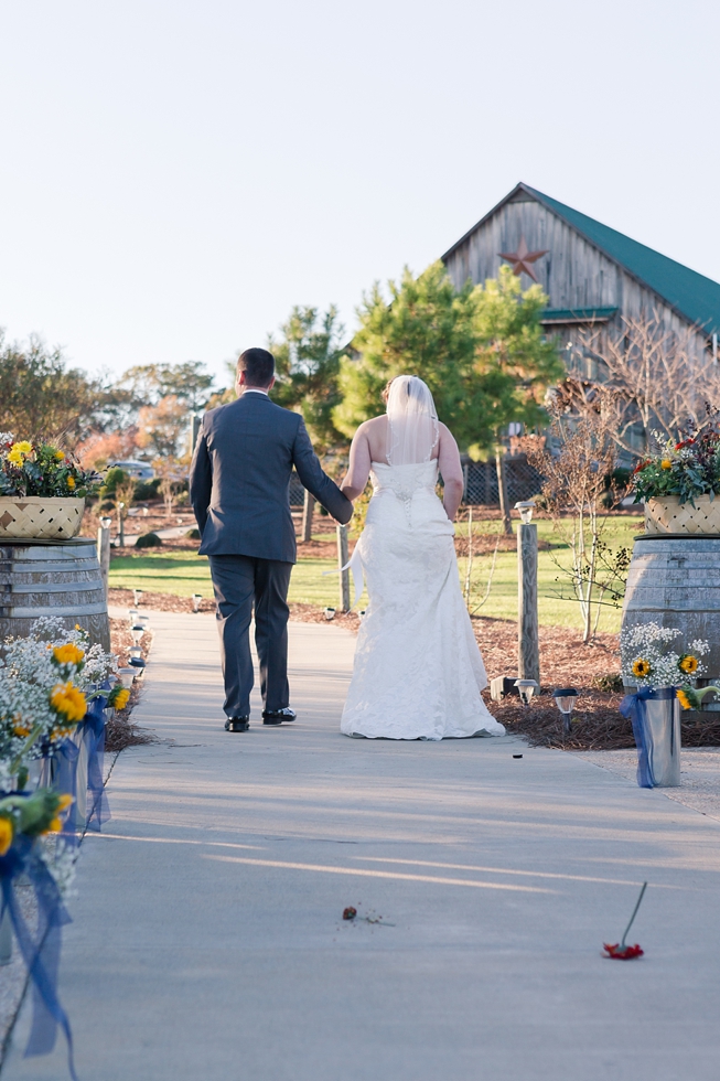 Fall wedding ceremony at The Barn at Woodlake Meadow, NC by Traci Huffman Photography_0032