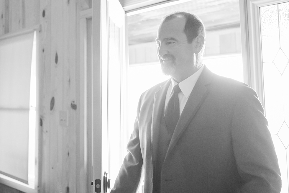 Fall wedding getting ready at The Barn at Woodlake Meadow, NC by Traci Huffman Photography_0005