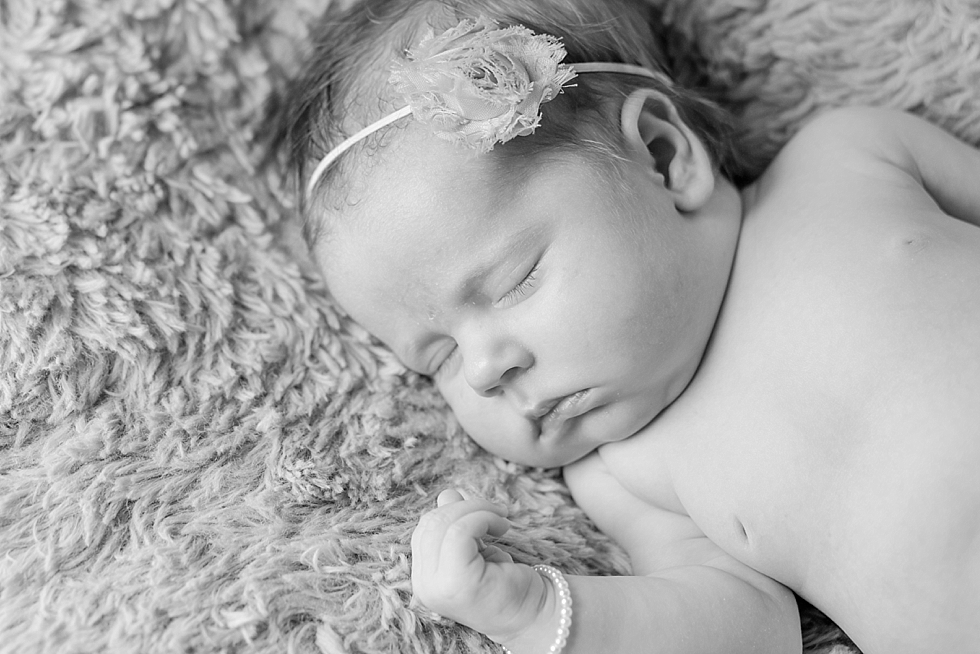 Newborn photographer in Holly Springs, NC_0032.jpg