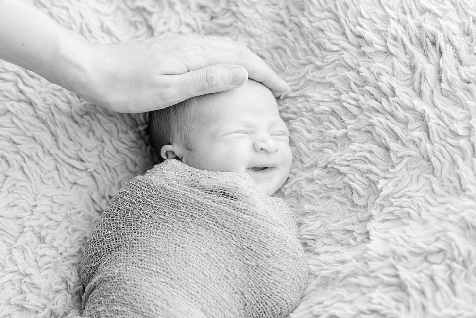 newborn pictures by Traci Huffman Photography_0001.jpg