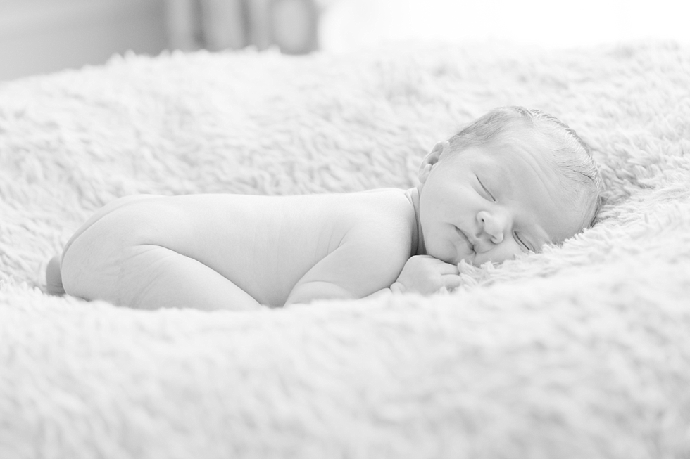 newborn pictures by Traci Huffman Photography_0008.jpg