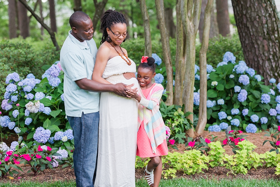 maternity pictures at WRAL Azalea Gardens in Raleigh, NC by Traci Huffman Photography_0001.jpg