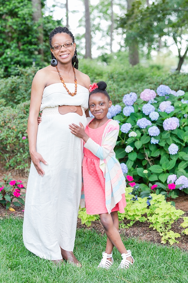 maternity pictures at WRAL Azalea Gardens in Raleigh, NC by Traci Huffman Photography_0007.jpg