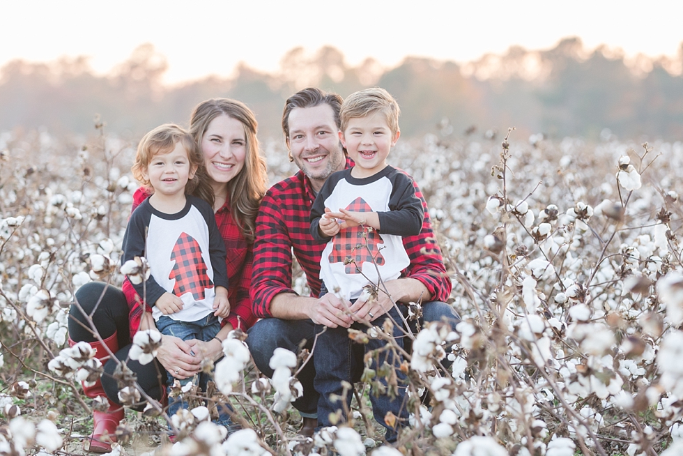 Family photos in Cotton Field in Holly Springs, NC by Family Photographer - Traci Huffman Photography - Worthington 00009.JPG