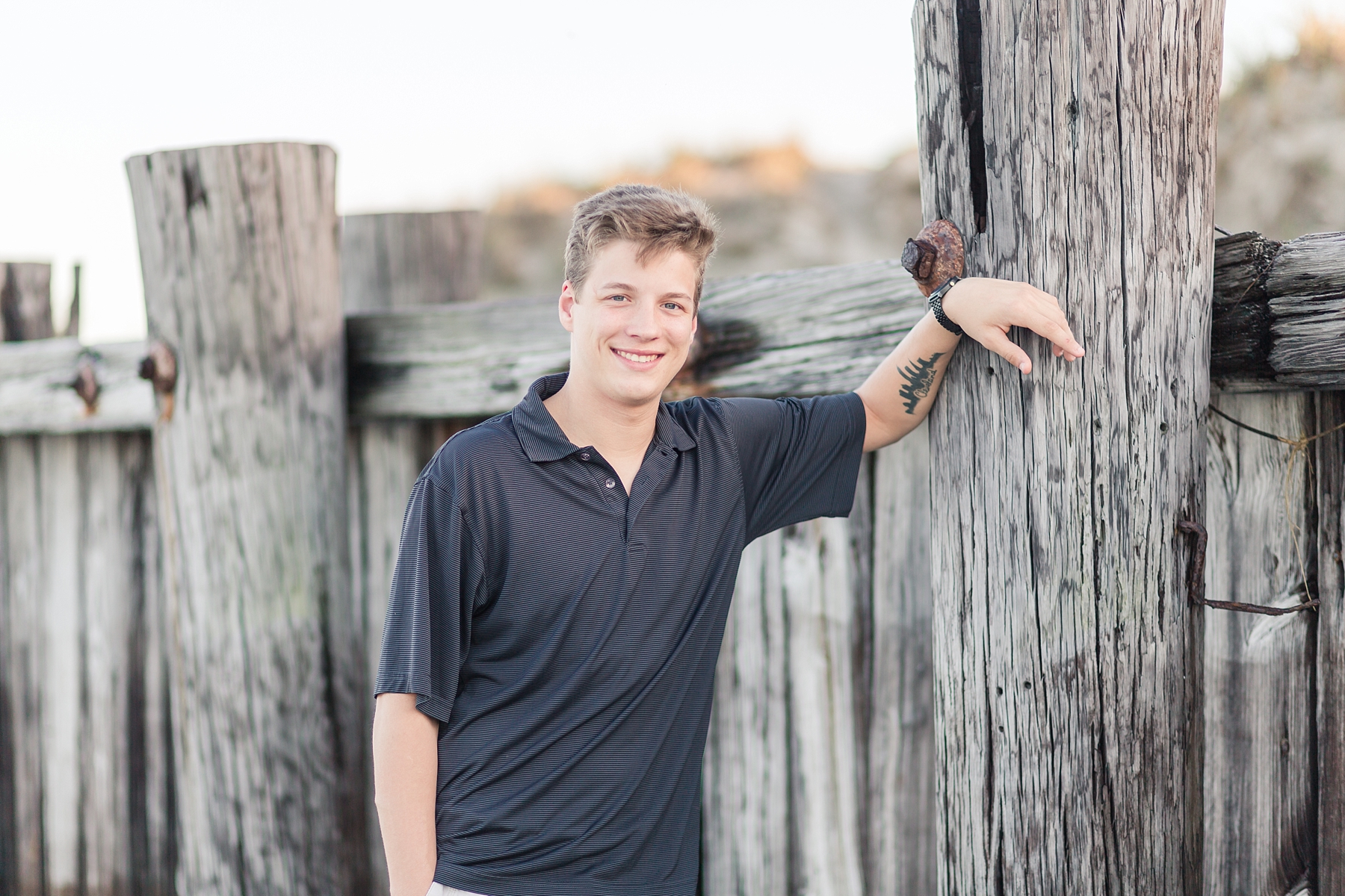 senior photos on Folly Beach, SC family and birthday photographer - Traci Huffman Photography - Logan and Alexis_0001.jpg